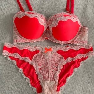 Victoria’s Secret Dream Angels lined semi bra with matching cheekini panty